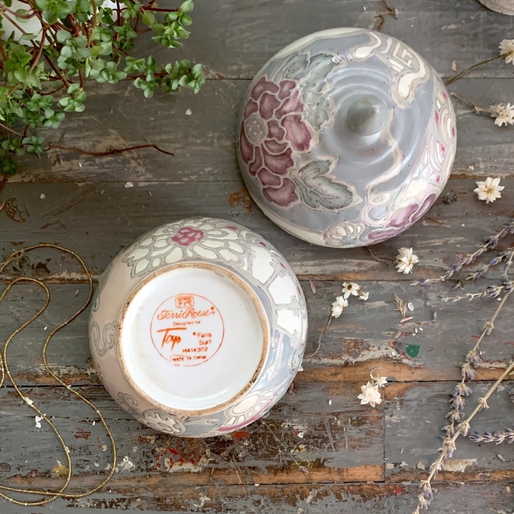 70's TERRI ROESE FLORAL HAND-PAINTED TOYO JAPAN PORCELAIN LIDDED BOWL - Picture 6 of 10